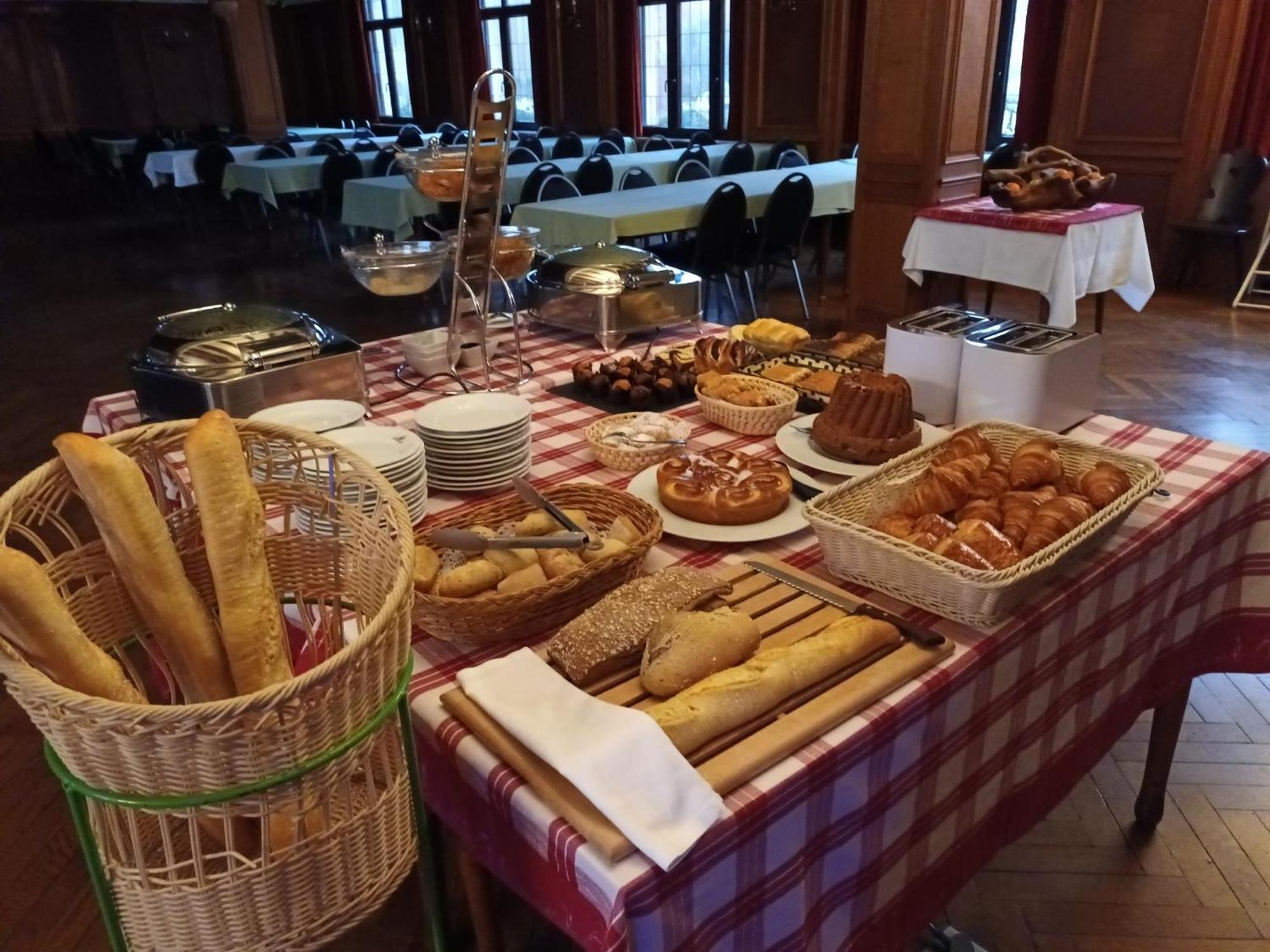 Hotel Au Nid De Cigognes Ostheim Bagian luar foto