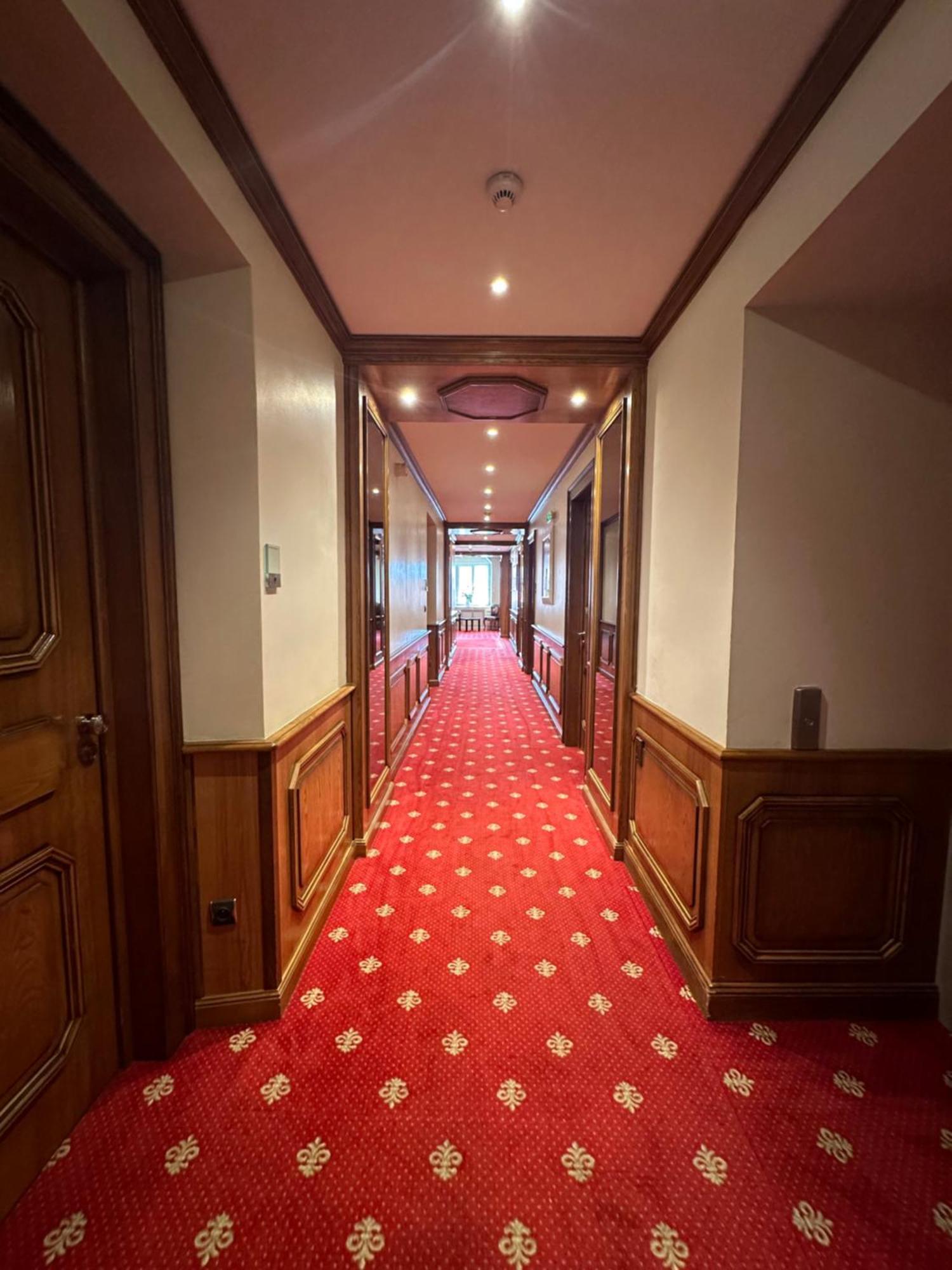 Hotel Au Nid De Cigognes Ostheim Bagian luar foto