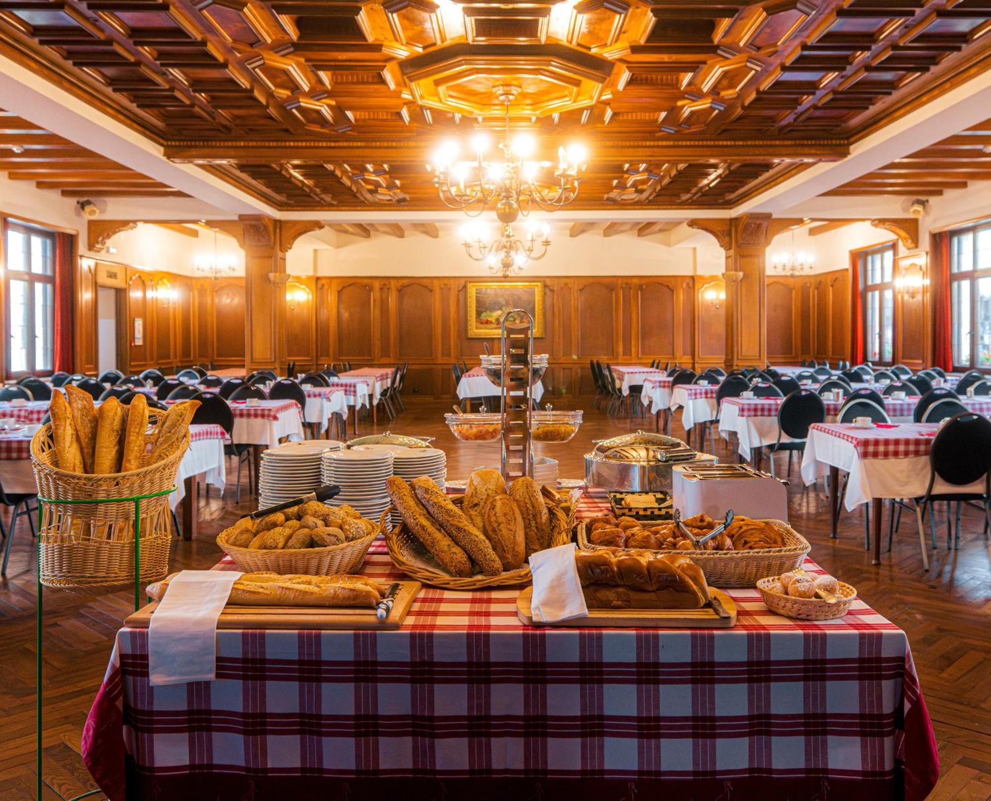 Hotel Au Nid De Cigognes Ostheim Bagian luar foto